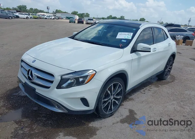 WDCTG4EB8FJ143561: 42332313