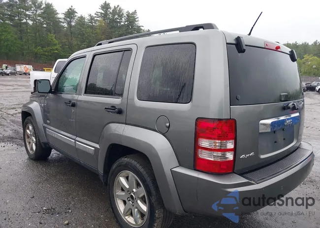 1C4PJMAK1CW170372: 42332614