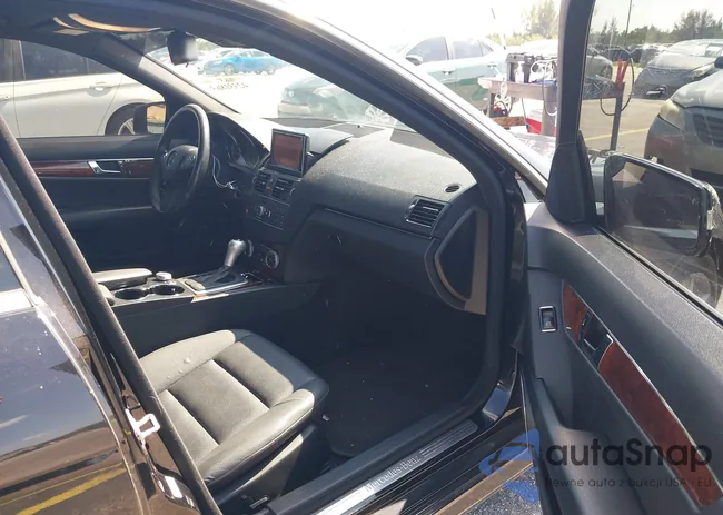 WDDGF5EB0BA447581: 42331863