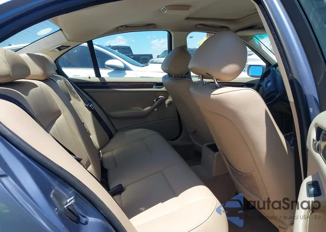 WBAET374X4NJ81735: 42332083