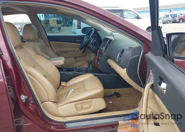 1N4AA5AP6BC802070: 42332148