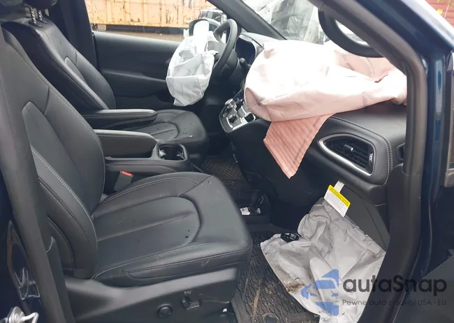 2C4RC3BG3SR559187: 42333166