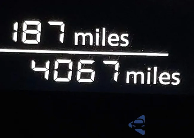 3N8AP6BB1SL318902: 42333261