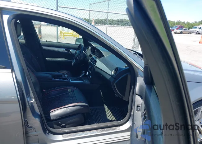 WDDGF4HB0CR223977: 42333375