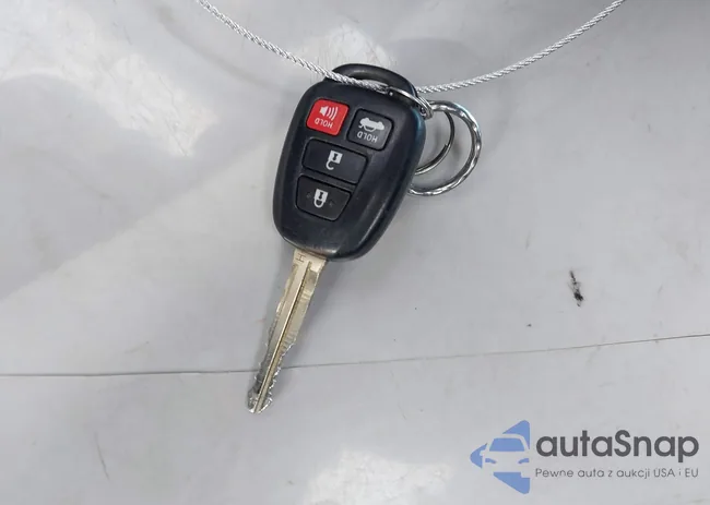 2T1BURHE2HC803055: 42333657