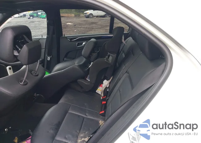 WDDHF8JB0CA617046: 42333659