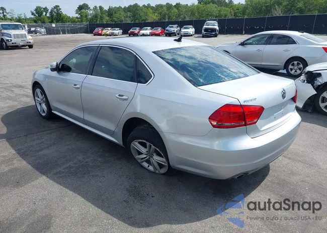 1VWBV7A36FC017093: 42333665