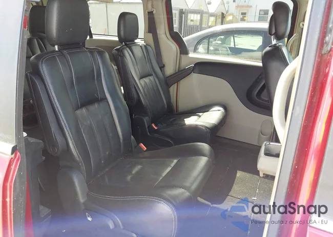 2C4RC1BG3ER314706: 42333684