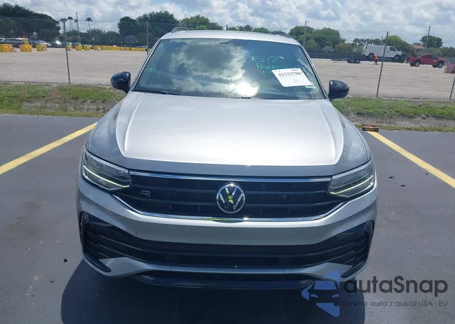 3VVCB7AX5NM063130: 42333700