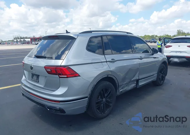 3VVCB7AX5NM063130: 42333700