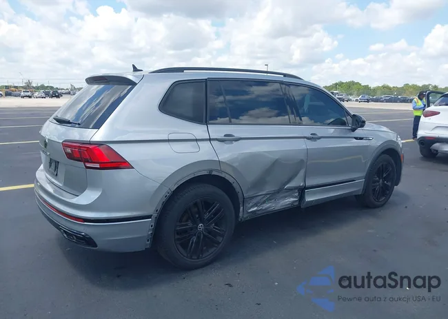 3VVCB7AX5NM063130: 42333700