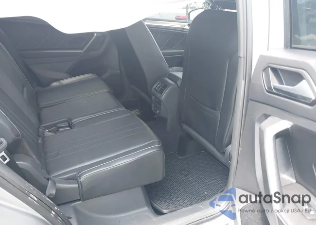 3VVCB7AX5NM063130: 42333700