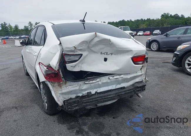 3KPA24AD9PE520352: 42333757