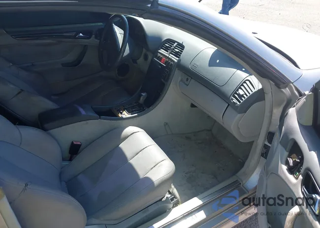 WDBLK70G73T141307: 42332950