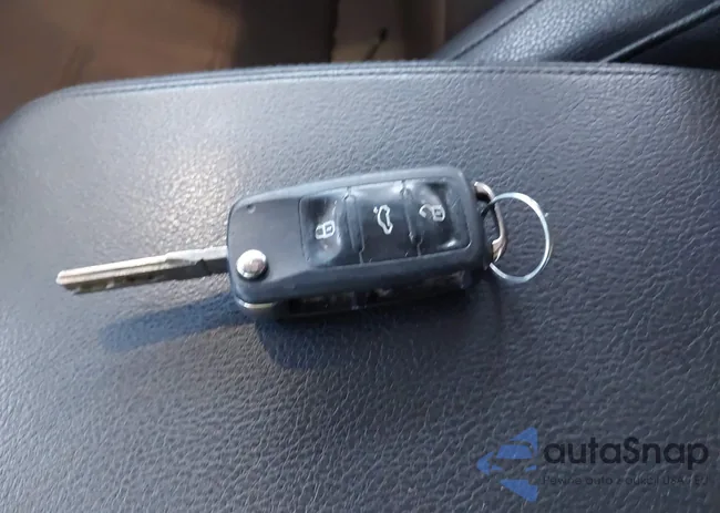 1VWBV7A34FC073646: 42334373