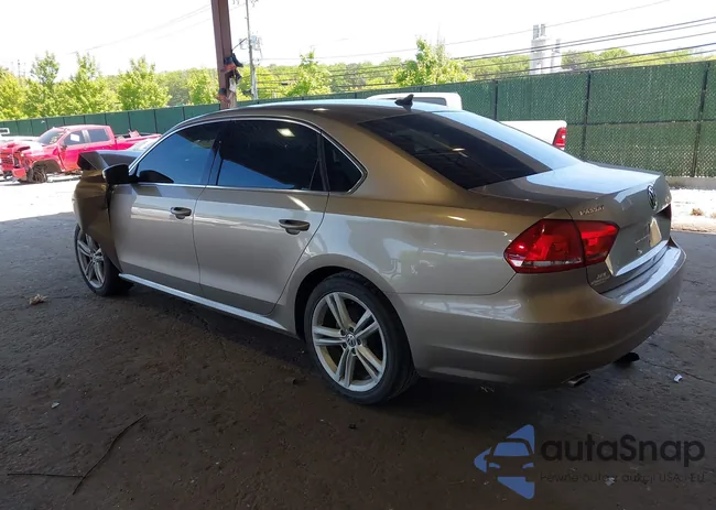 1VWBV7A34FC073646: 42334373