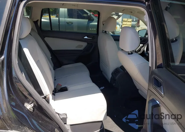 3VV2B7AX5MM099443: 42334385