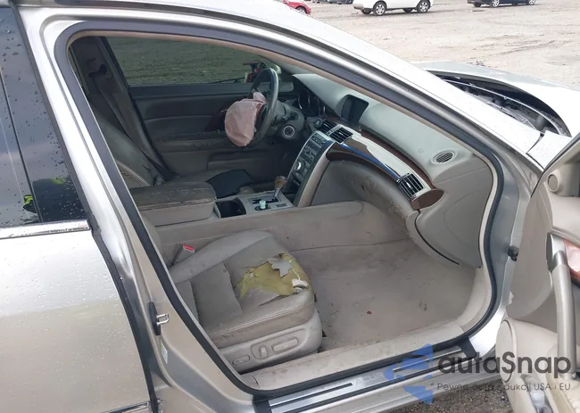 JH4KB165X6C007913: 42334550