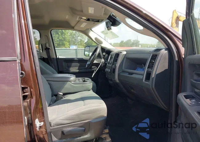 3C6UR5CL3FG505570: 42334653