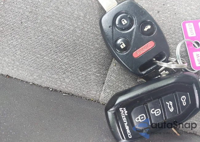 1HGCP26398A082999: 42334731