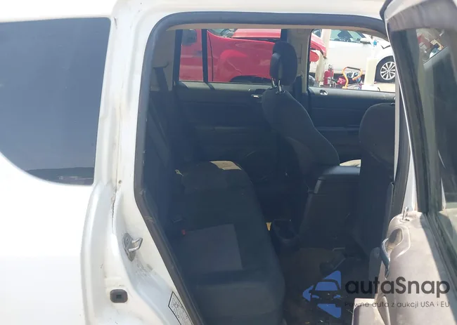 1C4NJCBA4ED727507: 42333880