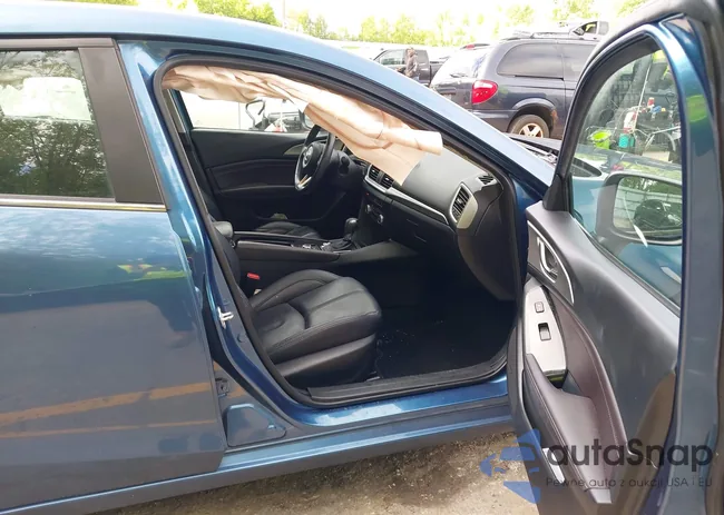 3MZBN1L38JM235604: 42333995