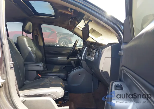 1C4NJCEA8ED682020: 42334018