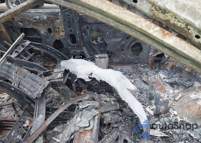 5GAKVBKD5GJ245727: 42335359