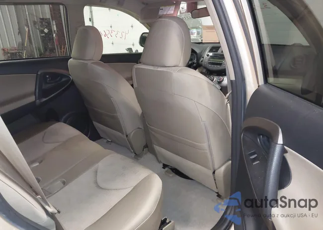 JTMBF33V39D011743: 42335642