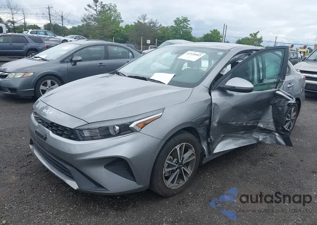 3KPF24AD9PE641663: 42334882