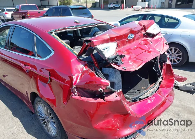 3FA6P0LU7ER256881: 42335034