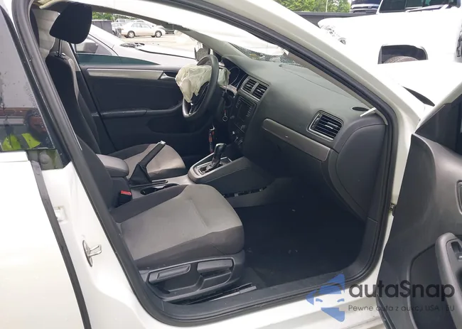 3VW2B7AJ7HM379782: 42335151