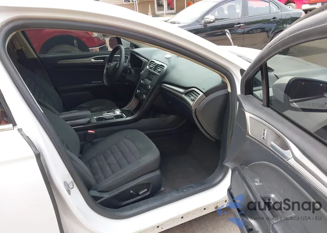 3FA6P0LU6JR173193: 42336594