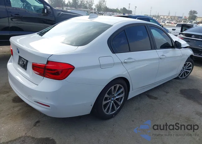 WBA8E1G32HNU17352: 42336144