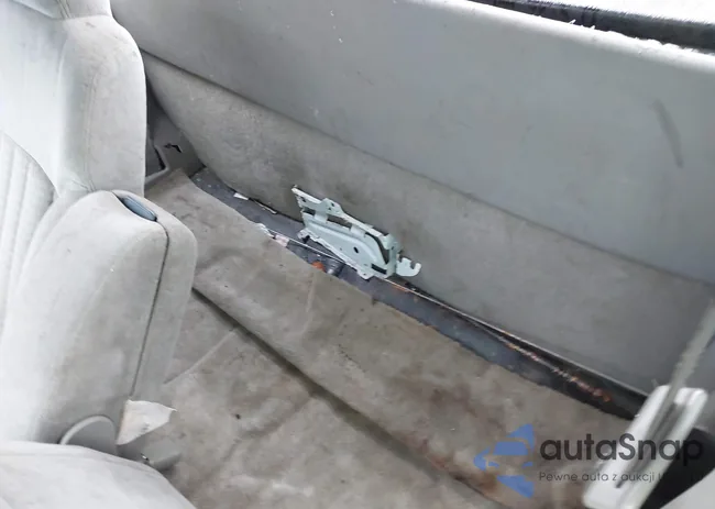 1GCCS19WX28188728: 42337500