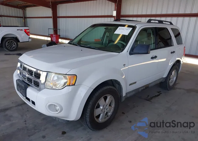 1FMCU93168KB93633: 42337717