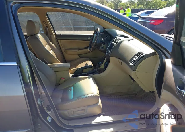 1HGCM66866A019285: 42336830