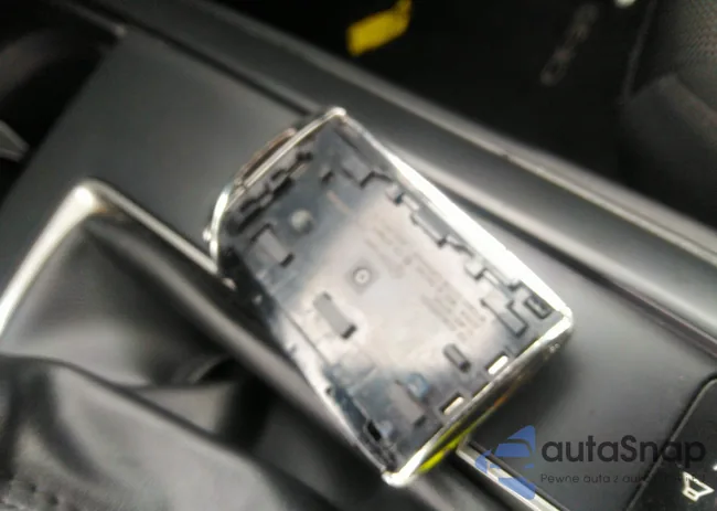 3MVDMBAM0PM560643: 42338418