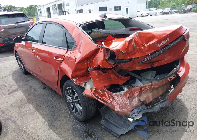 3KPF24AD9NE467123: 42338623