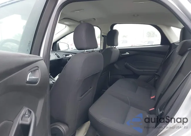 1FADP3F21FL335143: 42338693