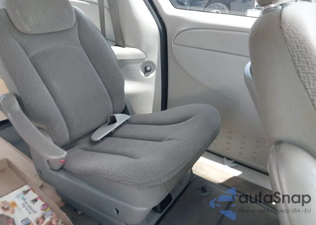 2D4GP44L87R216056: 42339330