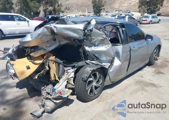 1HGCR2F39HA211124: 42339335