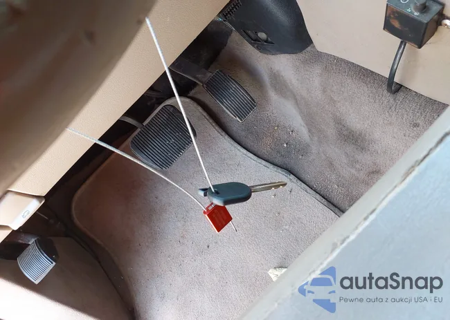 1FMPU17L04LA95944: 42339649