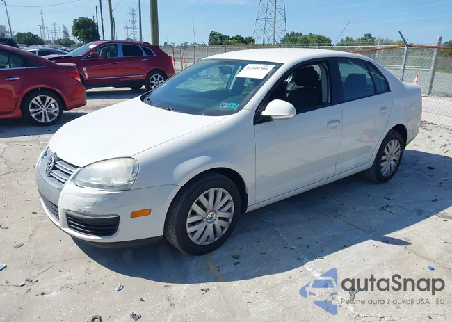 3VWJZ7AJXAM001761: 42340304