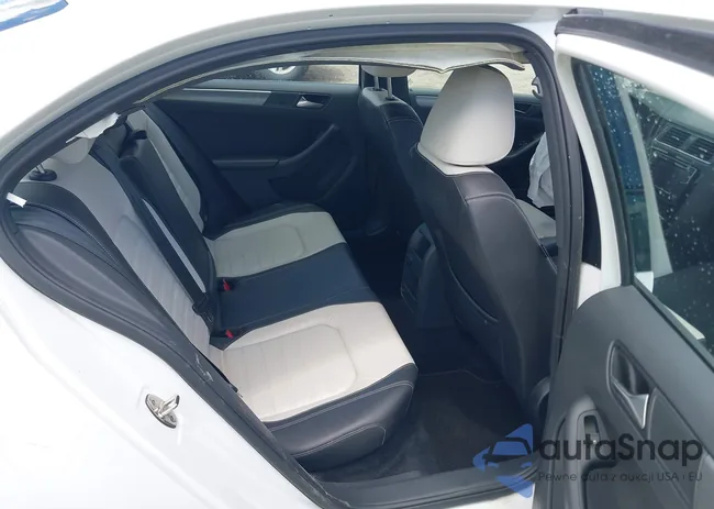 3VWD17AJ5GM342014: 42340647