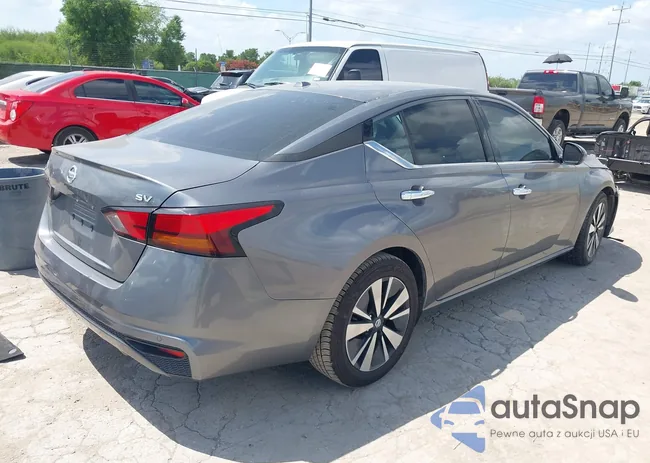 1N4BL4DV7NN327735: 42340074