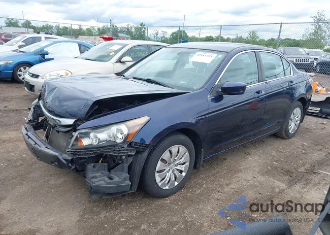 1HGCP2F36BA102147: 42341321