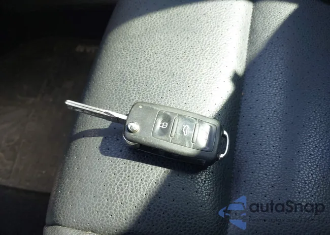 WVGAV7AX8CW565247: 42343399