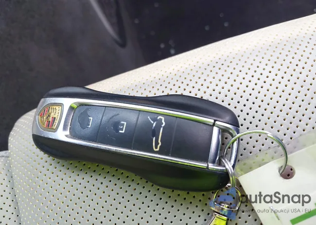 WP0AA2A73KL102158: 42342864