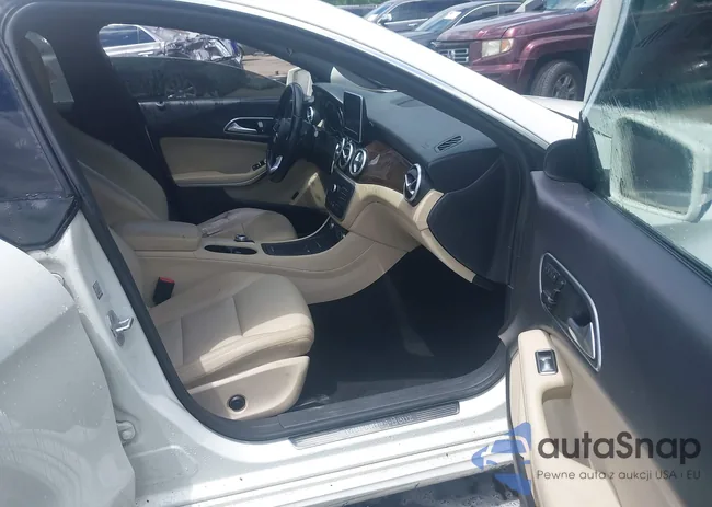 WDDSJ4EB0FN218500: 42343106